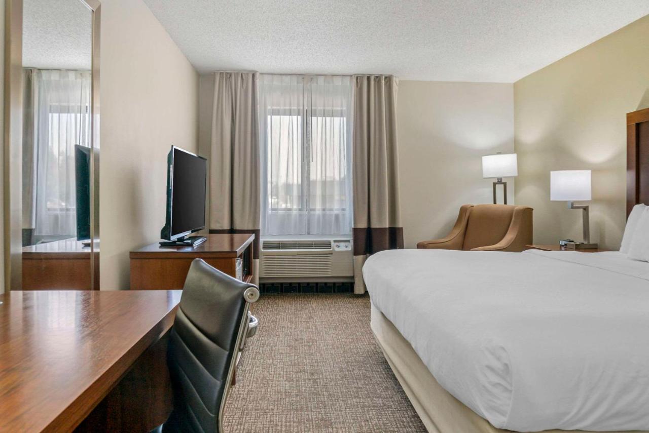 Comfort Inn Manistique Bagian luar foto