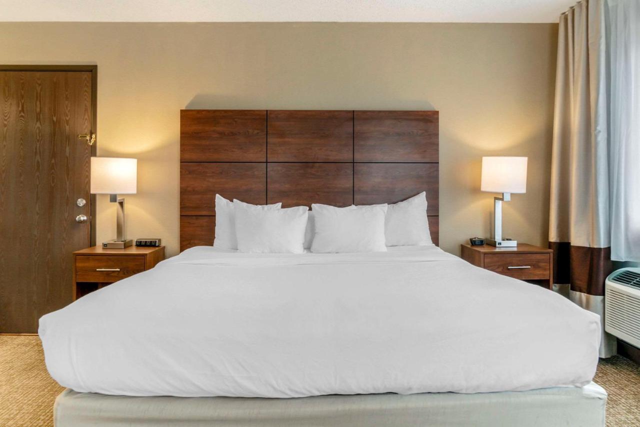 Comfort Inn Manistique Bagian luar foto